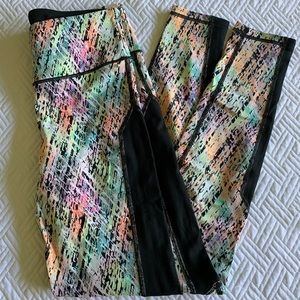 VS Sport glow/uv/black light legging size small